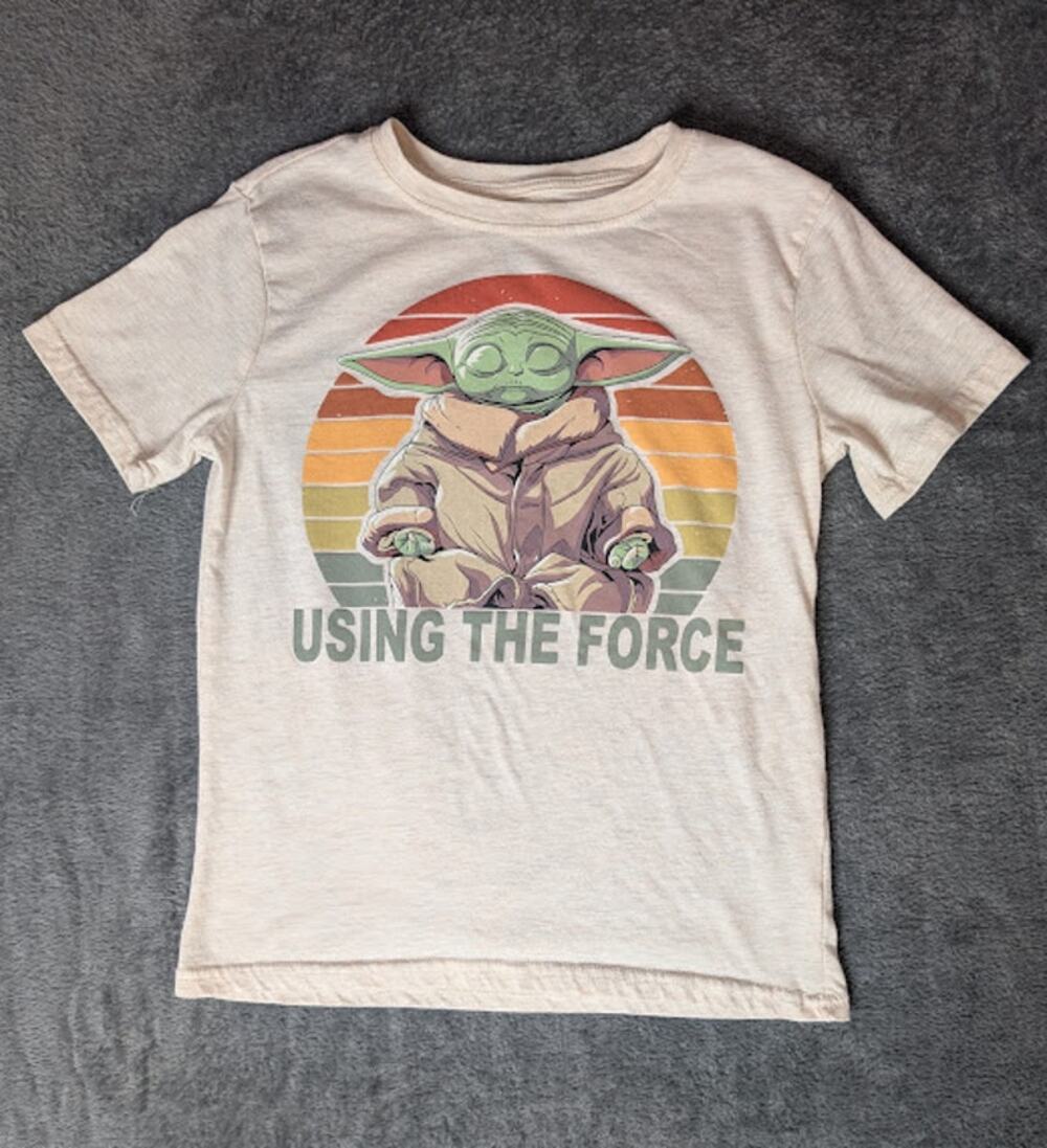STAR WARS kids 10/12 Using the Force graphic Tee baby Yoda